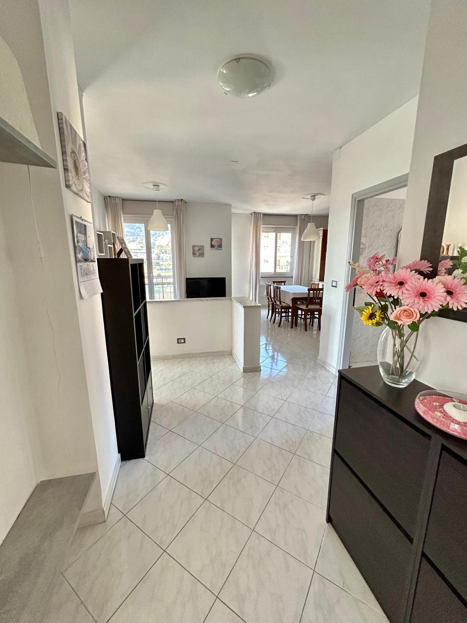 Lmhouse Apartment Arma di Taggia Bagian luar foto