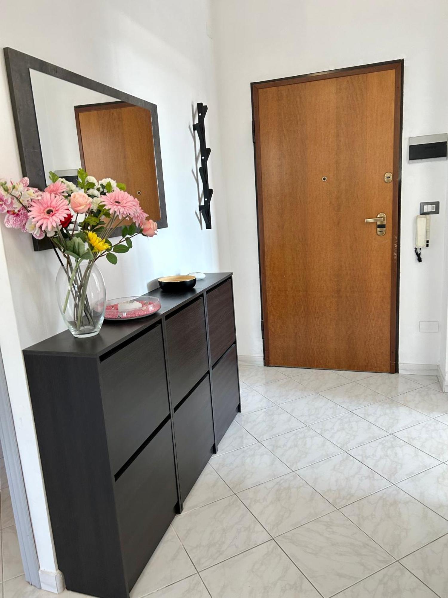 Lmhouse Apartment Arma di Taggia Bagian luar foto