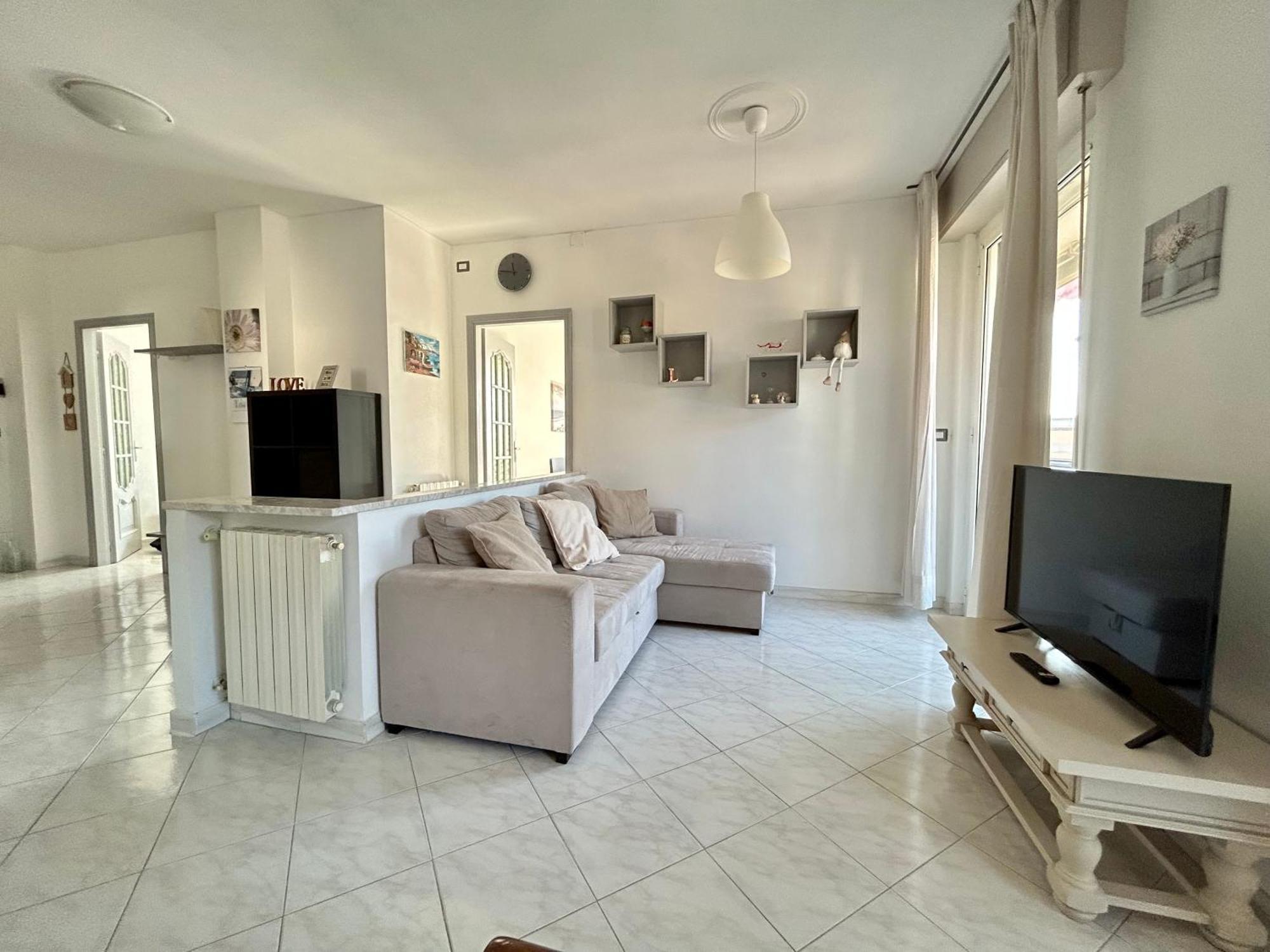 Lmhouse Apartment Arma di Taggia Bagian luar foto