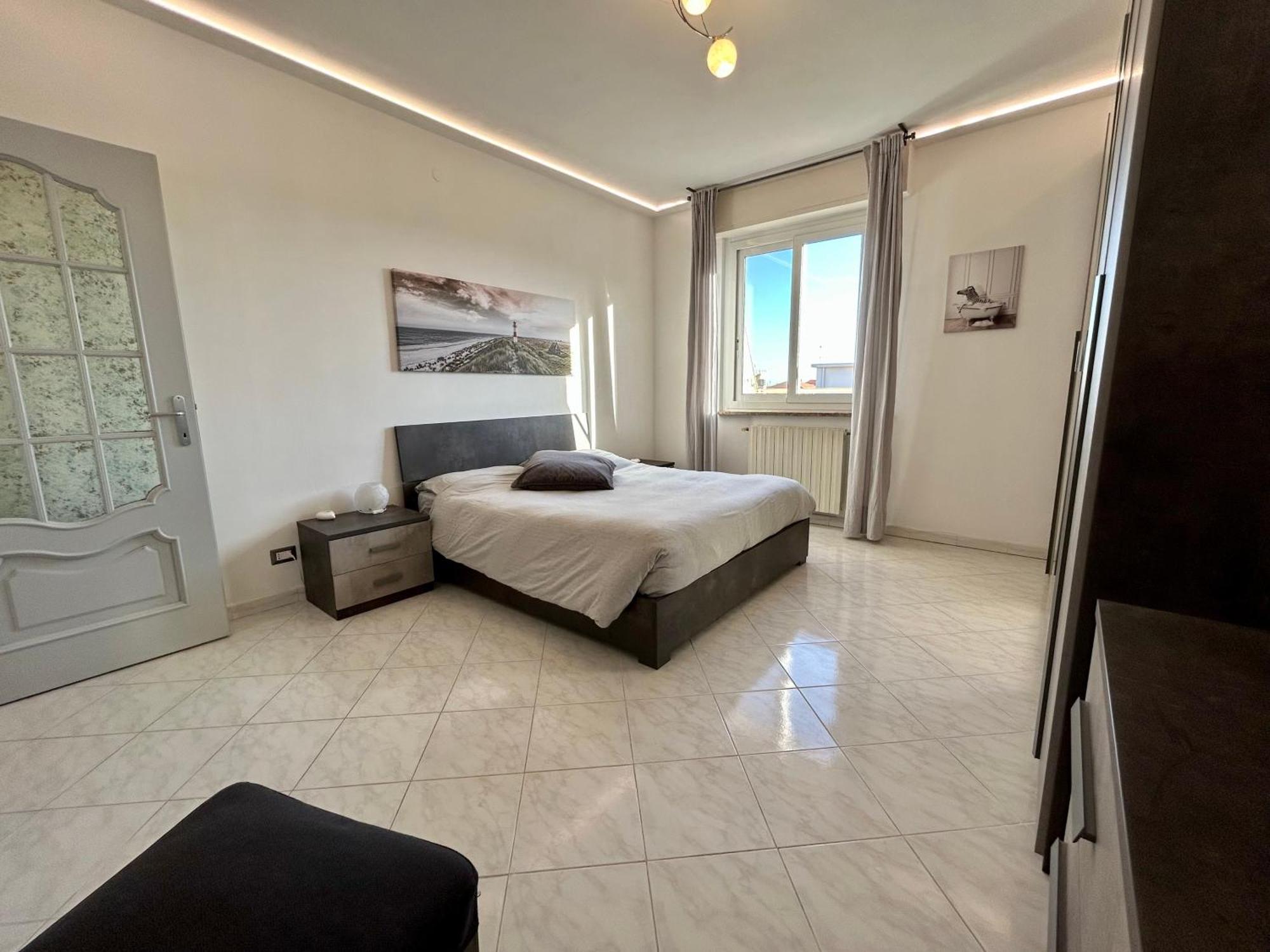 Lmhouse Apartment Arma di Taggia Bagian luar foto